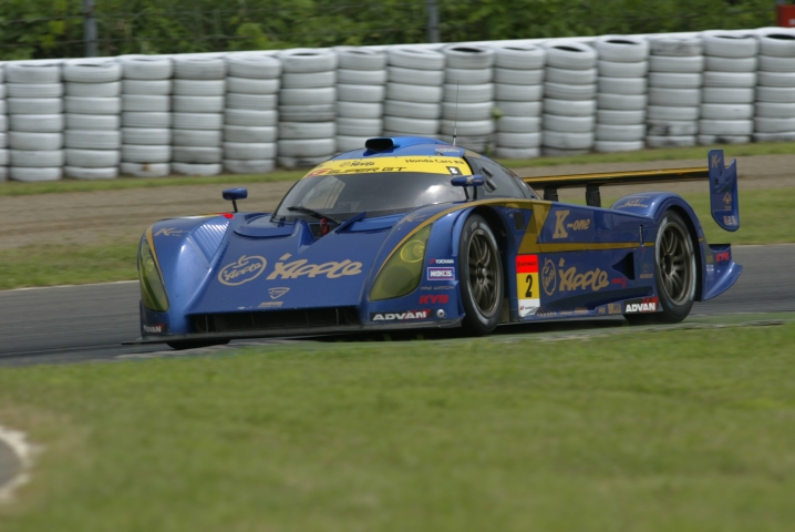 シリーズ前半の不運が嘘のように順調にトップを快走した#2紫電