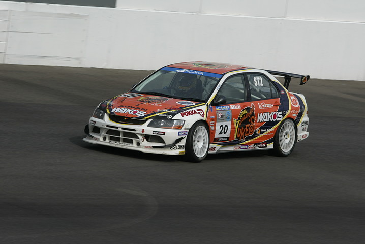 2010年ST2クラスのシリーズチャンピオンは、RSオガワADVANランサー
