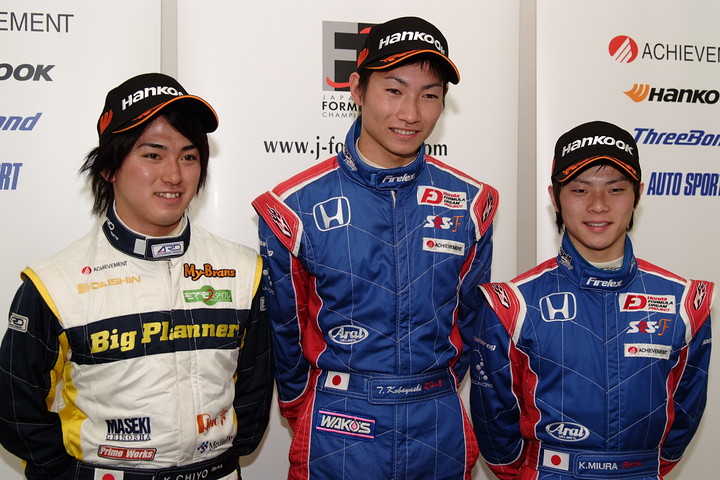 Nクラス決勝上位3名のドライバーたち