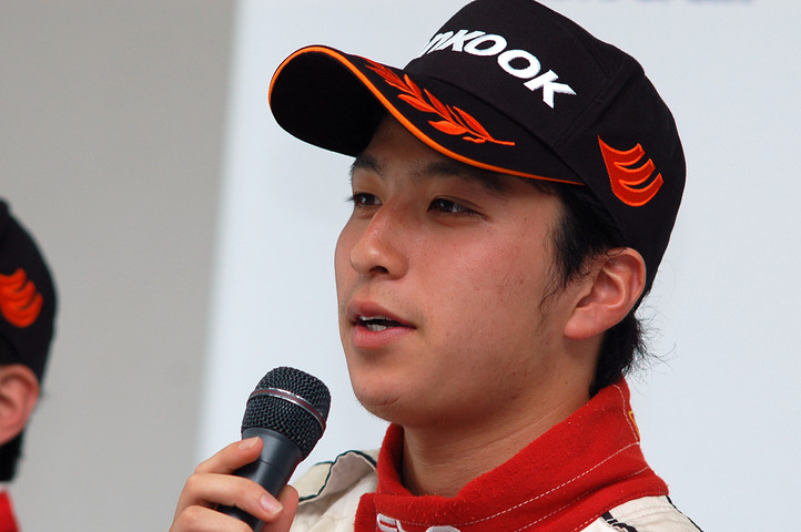 決勝記者会見: Nクラス２位の蒲生尚弥（トムス）