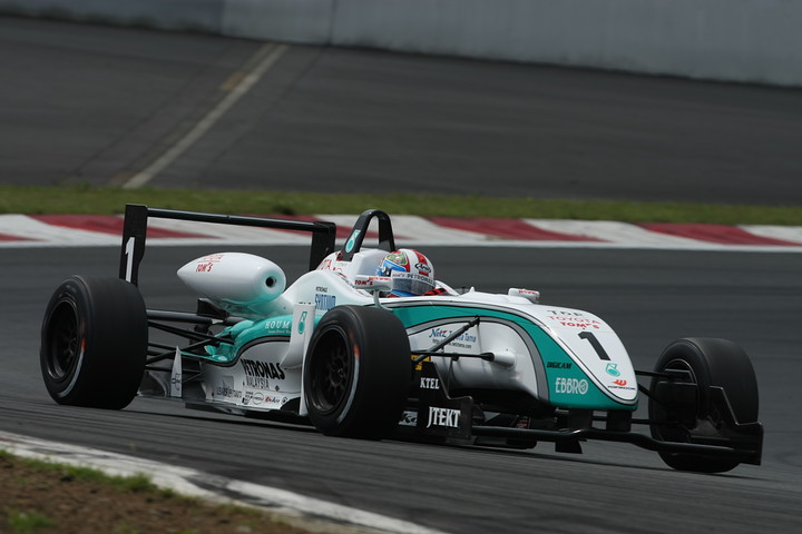 Cクラスポールポジションは、またも国本雄資（トムス）