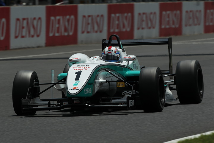 優勝は、国本雄資（トムス）で10連勝