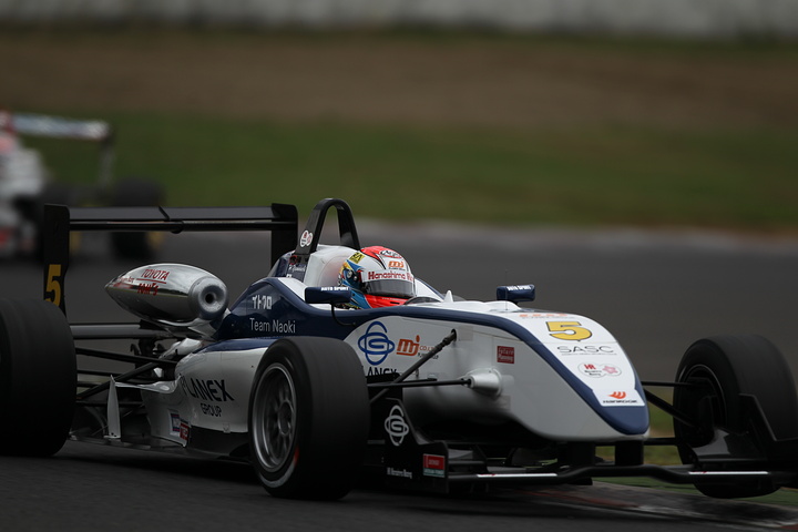 ポールポジションは、山内英輝（ハナシマ）