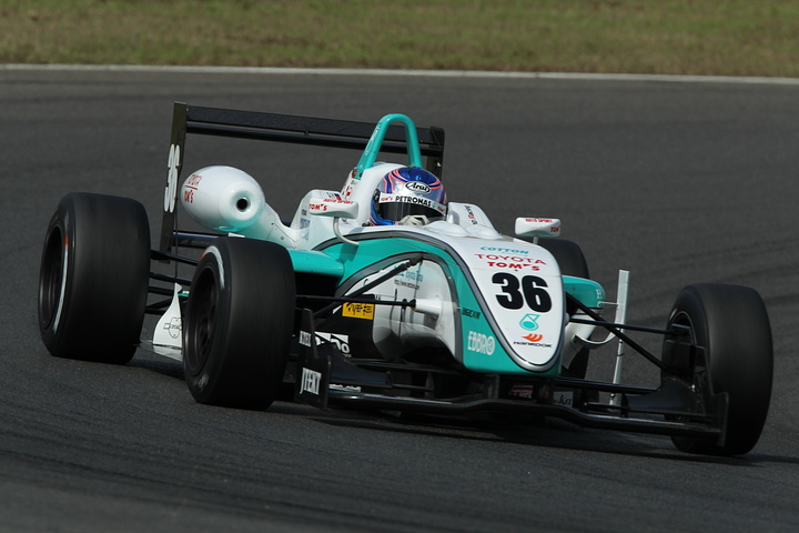 決勝3位は、ラファエル・スズキ（トムス）