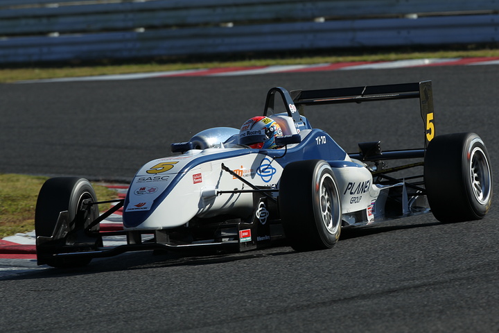 ポールポジションは、山内英輝（ハナシマ）