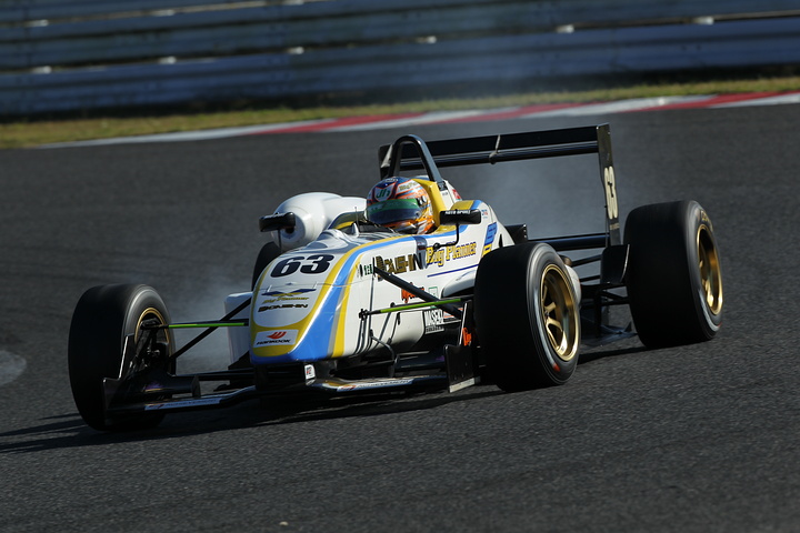 Nクラスポールポジションは、千代勝正（ルボーセ）