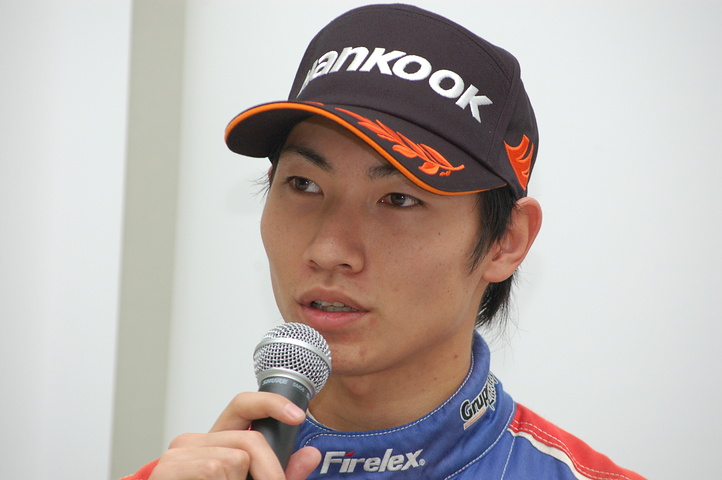決勝記者会見: Nクラス2位の小林崇志（HFDP)