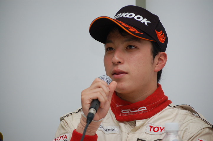 決勝記者会見: Nクラス優勝は、蒲生尚弥（トムス）