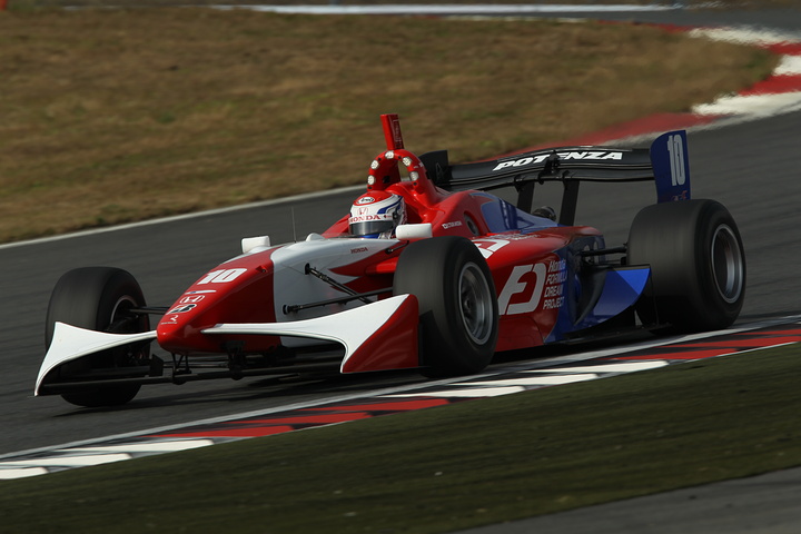 第1レース決勝3位は塚越広大（HFDP）