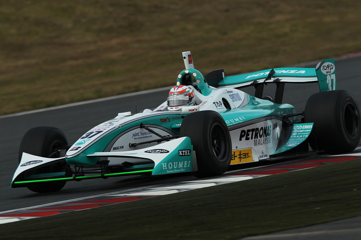 第1レース2位は大嶋和也でトムスが1-2