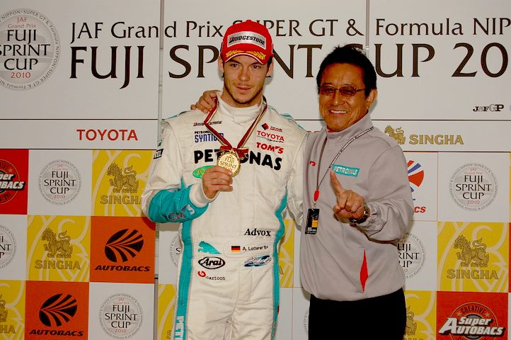 JAFGP: 総合優勝のアンドレ・ロッテラーと舘信秀監督