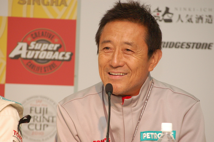 JAFGP: 優勝チーム監督の舘信秀氏（トムス）