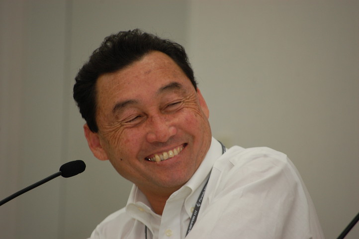 決勝記者会見: 優勝チーム監督の中嶋悟氏（ナカジマ）