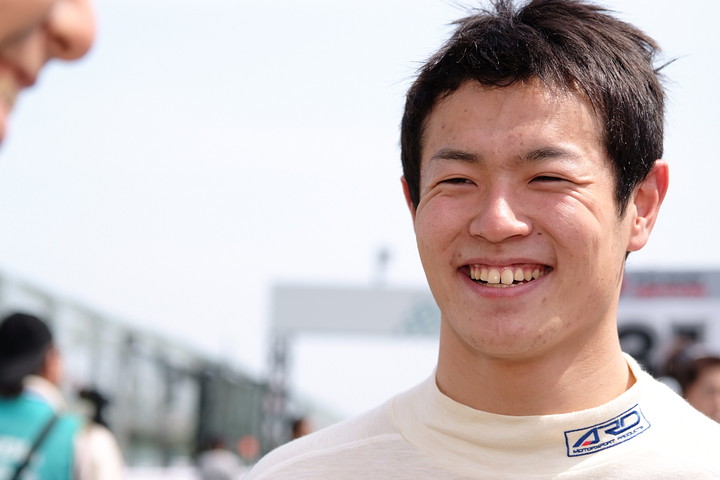 スターティンググリッド: 山本尚貴（ナカジマ）