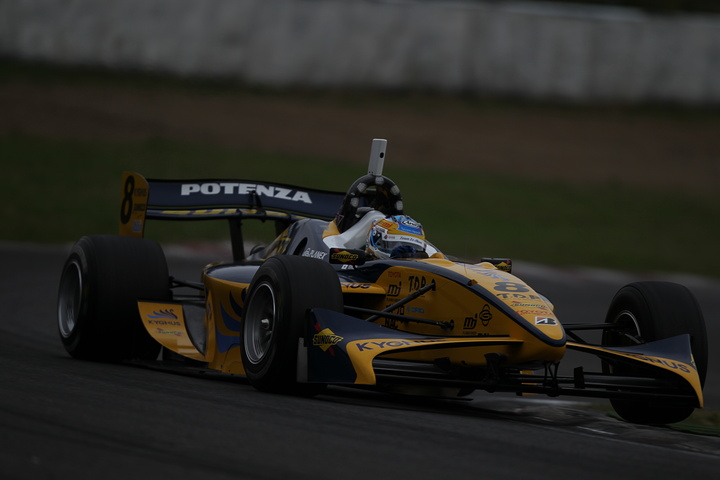 フリー走行1回目: 2位は石浦宏明（ルマン）