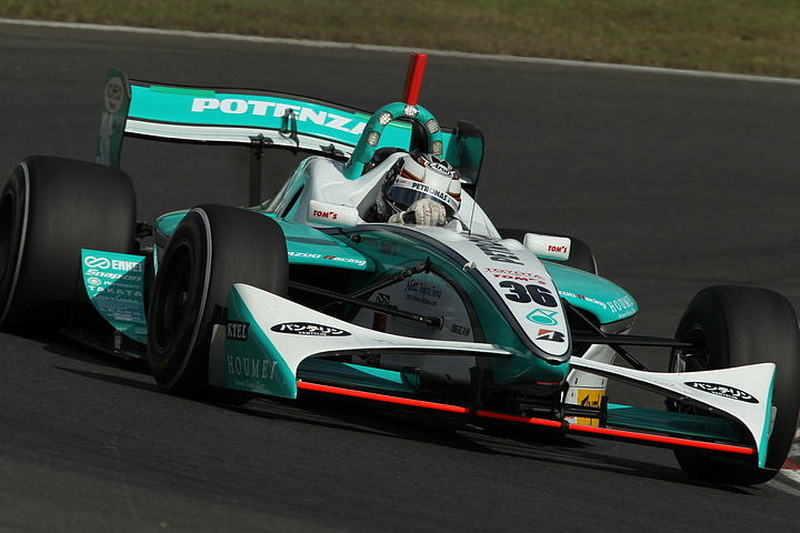 フリー走行2回目: 3位はアンドレ・ロッテラー（トムス）