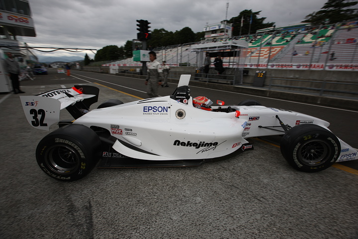 予選2位は、小暮卓史（ナカジマ）