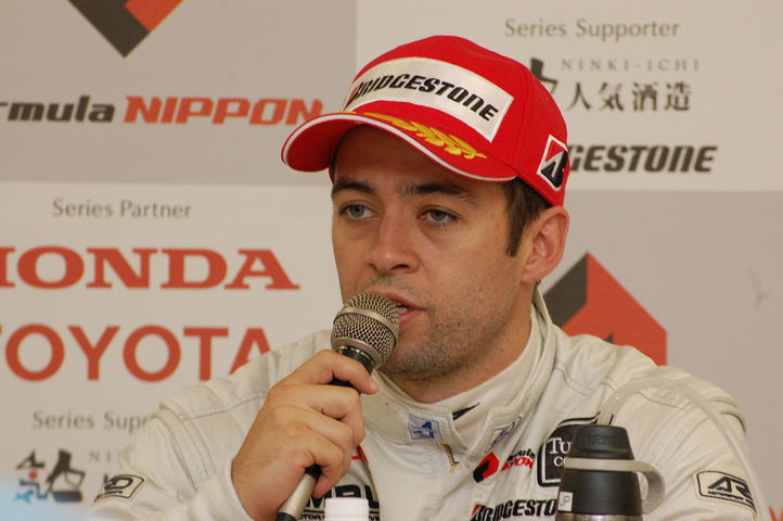 予選記者会見: 予選3位のジョアオ・パオロ・デ・オリベイラ（インパル）