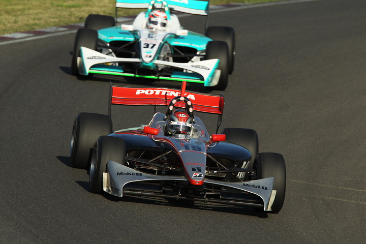 トップ走行中最終ラップのガス欠で泣いたジョアオ・パオロ・デ・オリベイラ（インパル）