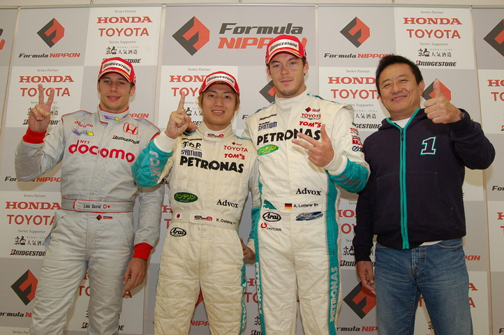 決勝記者会見: トップ3のドライバーたちと優勝チーム監督