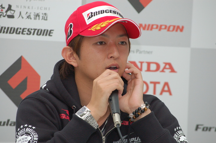予選記者会見: 3位の平手晃平（インパル）
