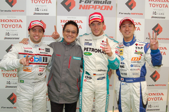 決勝記者会見: トップ3のドライバーたちと優勝チーム監督