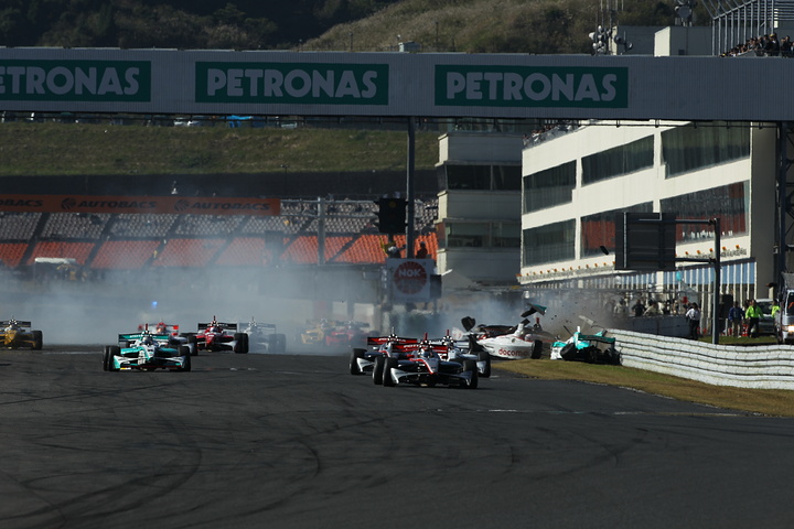 大波乱のスタートシーン #6