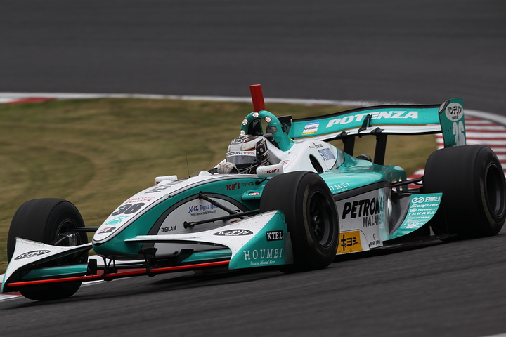 第1レース決勝: 3位は、アンドレ・ロッテラー（トムス）