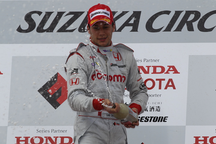 第1レース決勝: 暫定表彰式 #2