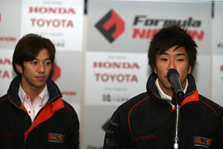 2010フォーミュラ・ニッポン体制発表会: 井口卓人（DELIZIEFOLLIE/CERUMO/INGING）