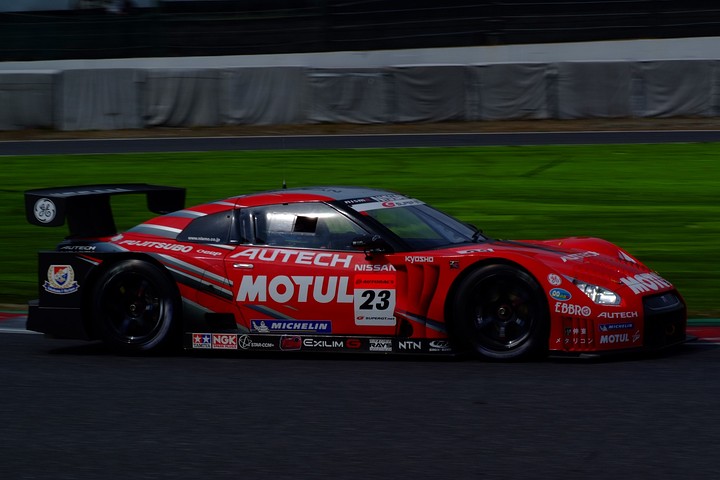 2010年度SUPER GT参戦マシンLineup(GT500): CarNo.23 MOTUL AUTECH GT-R（本山哲／ブノワ・トレルイエ組）