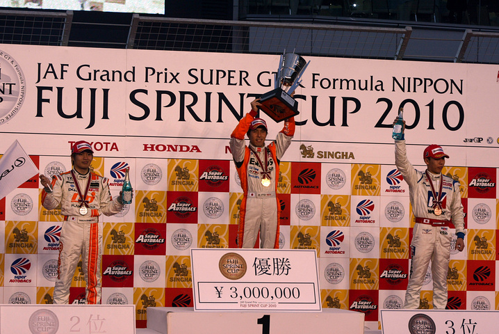 JAFGP、GT500クラス第2レースの暫定表彰式