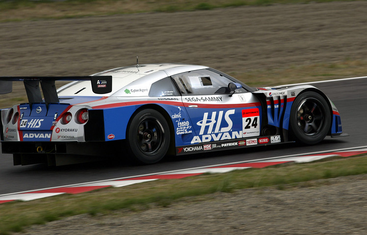 昨日クラッシュしたHIS ADVAN KONDO（JPオリベイラ／安田裕信組）も修復なってフリー走行を無事走行