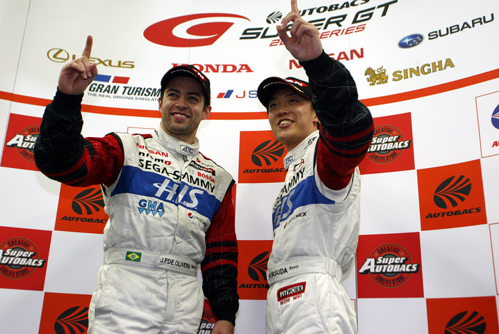 決勝記者会見: GT500クラスで優勝した両ドライバー