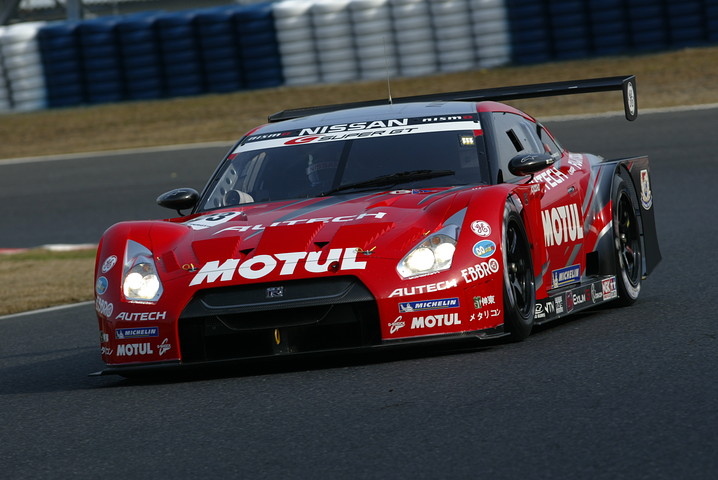 公式練習2回目: GT500クラストップは、MOTUL AUTECH GT-R（本山哲／ブノワ・トレルイエ組）