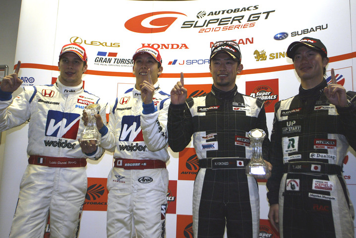 優勝記者会見にて: 両クラスのウイナー