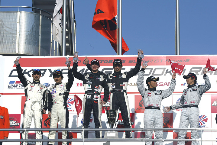 GT300クラスの暫定表彰式
