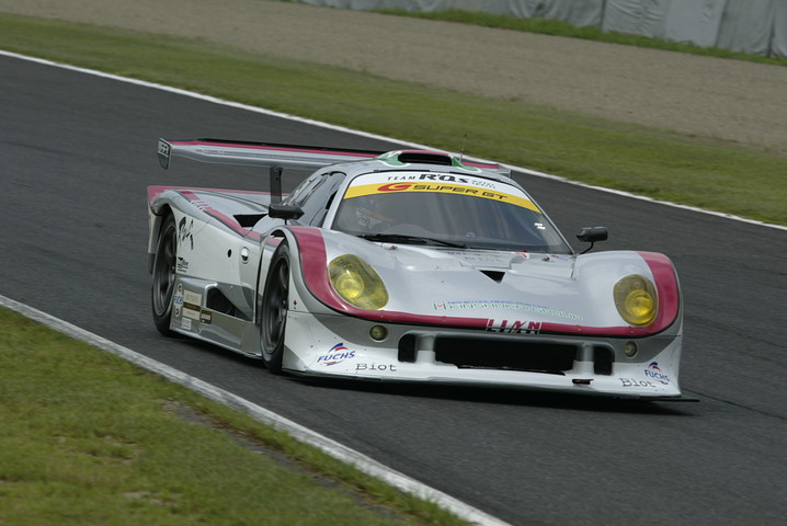 このラウンドから参戦するニューカマー、RQ's Vemac 350R（和田久／Guts城内／阪口良平組）