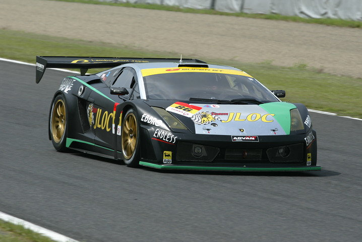 公式予選1回目: トップタイムは、ランボルギーニRG-3（山西康司／関口雄飛組）