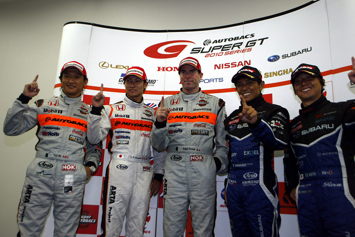 決勝記者会見: 各クラスの優勝ドライバーたち