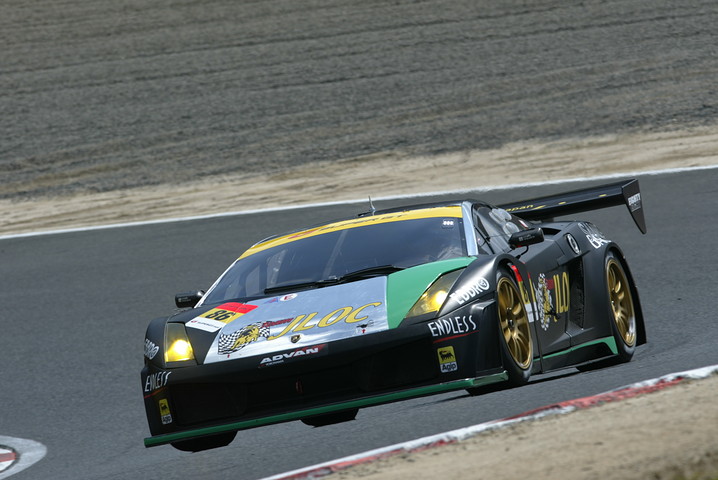 GT300クラス、ポールポジションはJLOCランボルギーニRG-3（山西康司／関口雄飛組）