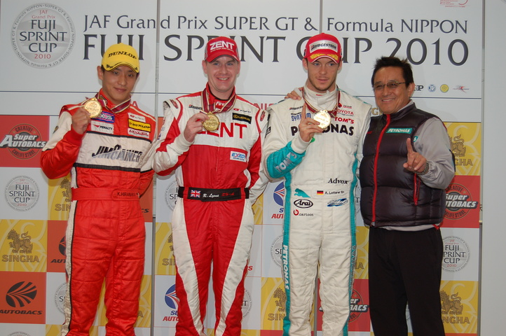 JAFGP、第1レース決勝で優勝したドライバーたちと監督