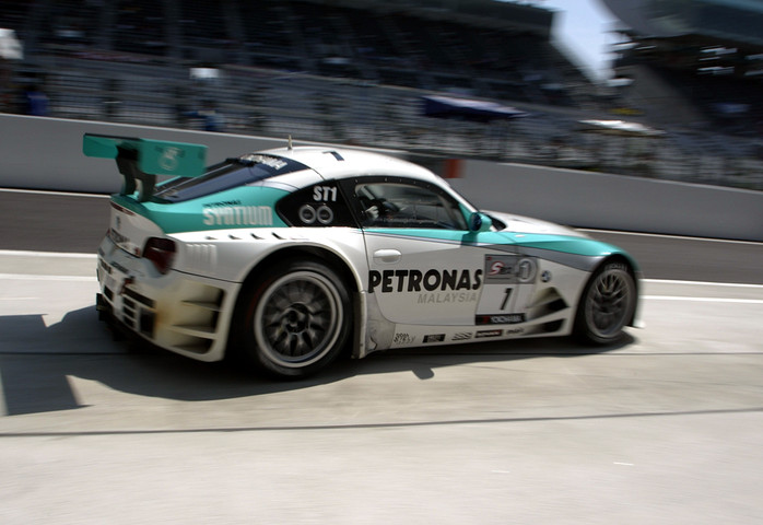 決勝日朝のフリー走行でＳＴ１クラストップタイムは、PETRONAS SYNTIUM BMW Z4M COUPE BMW Z4M COUPE