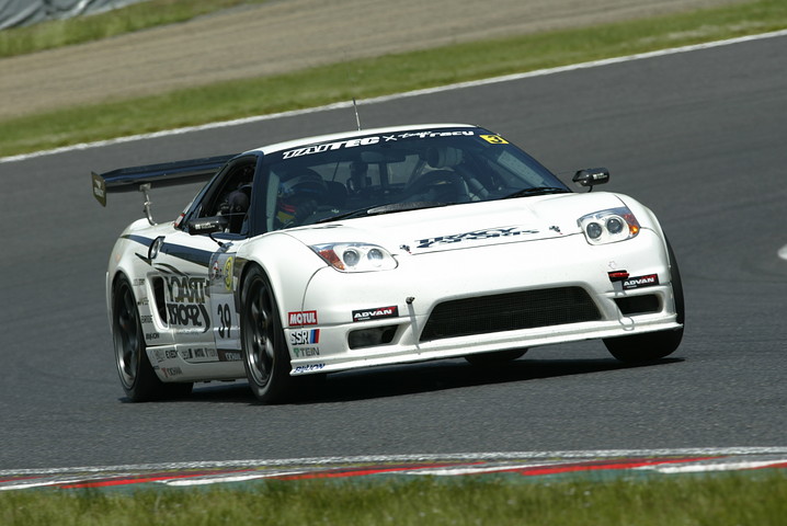 ＳＴ３クラスポールポジションのTITEC TRACY NSX（川口正敬／植田正幸／金子昌広組）