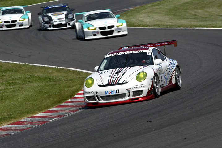 レース序盤、一時はトップを快走したART TASTE GT3（清水康弘／立川祐路／竹内浩典組）