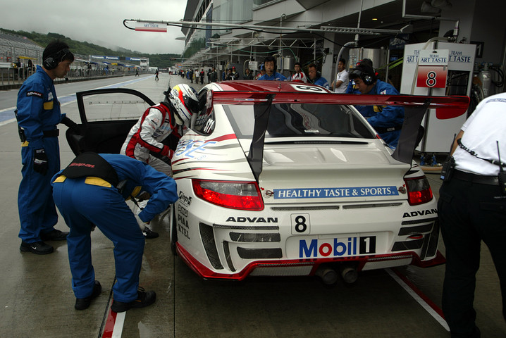 フリー走行ST1クラストップタイムは、ART TASTE GT3（清水康弘／竹内浩典／立川祐路組）