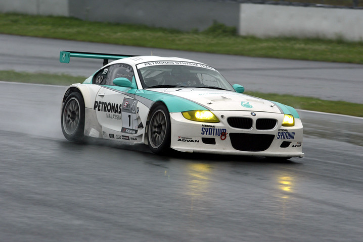 ST1クラス優勝は、PETRONAS SYNTIUM BMW Z4M COUPE（谷口信輝／柳田真孝／イルマン・シャーロム組）
