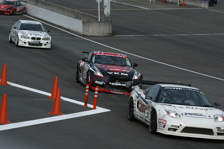 TITEC TRACY NSXを先頭にシケインでの攻防