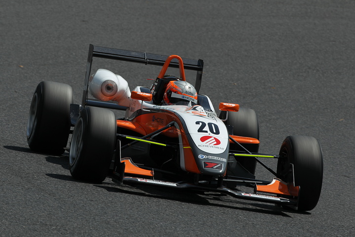 公式予選: Nクラス予選3位は、ギャリー・トンプソン（KCMG）