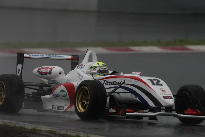 公式予選: Cクラスポールポジションは安田裕信（スリーボンド）